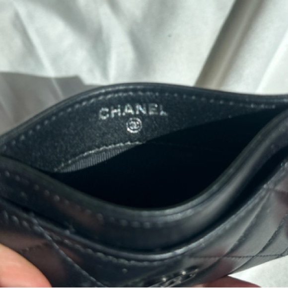 Chanel classic black card holder - Picture 3 of 3